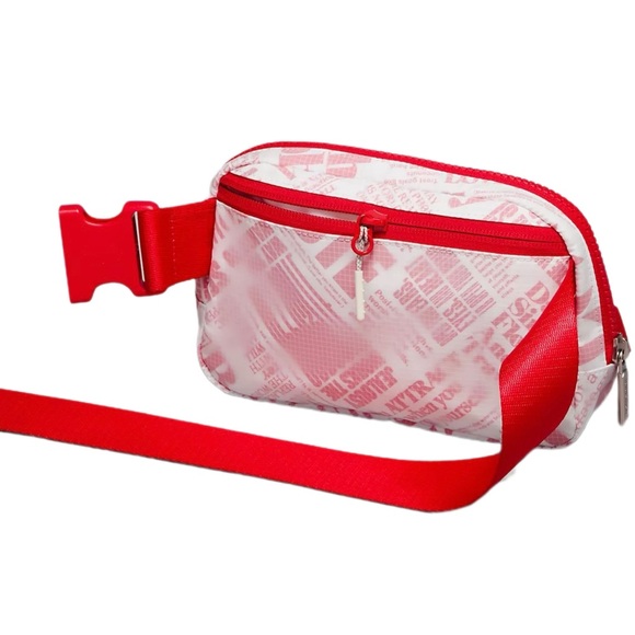 Everywhere Belt Bag Manifesto Print 1L White/Lulu Red - Picture 2 of 11